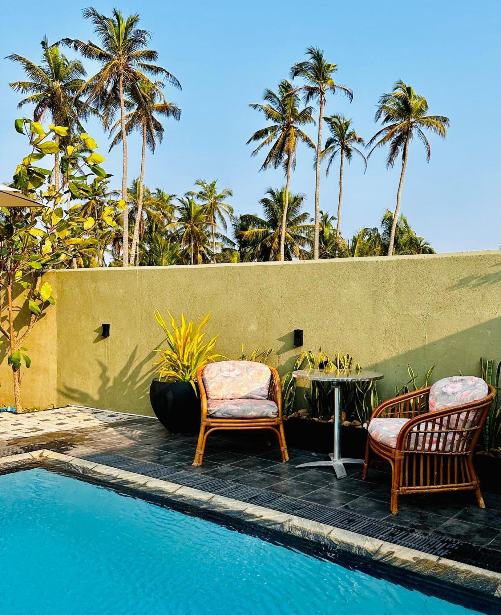 Luna Waves Negombo Exterior photo